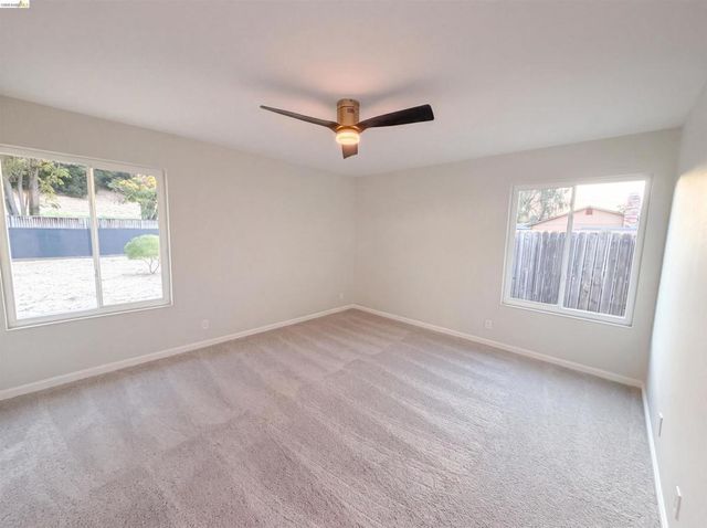 112 Aster Ct, Hercules, CA 94547
