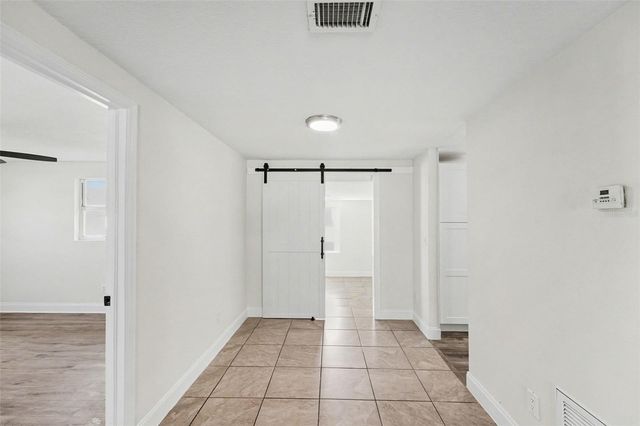 8907 LEEWARD DRIVE, Tampa, FL 33634