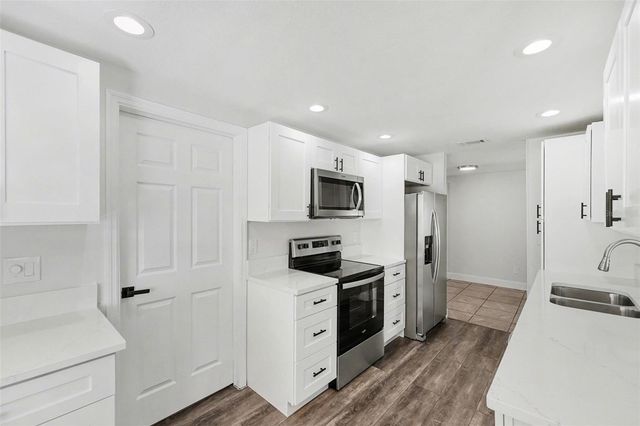 8907 LEEWARD DRIVE, Tampa, FL 33634