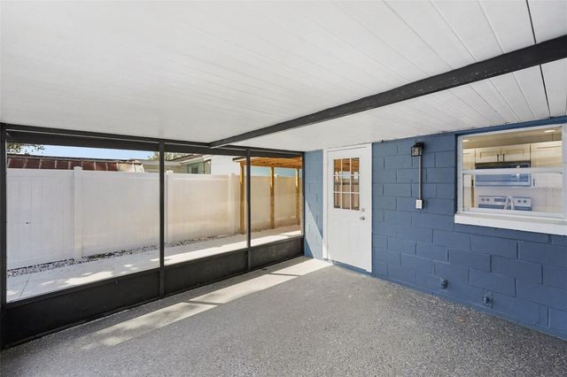 8907 LEEWARD DRIVE, Tampa, FL 33634