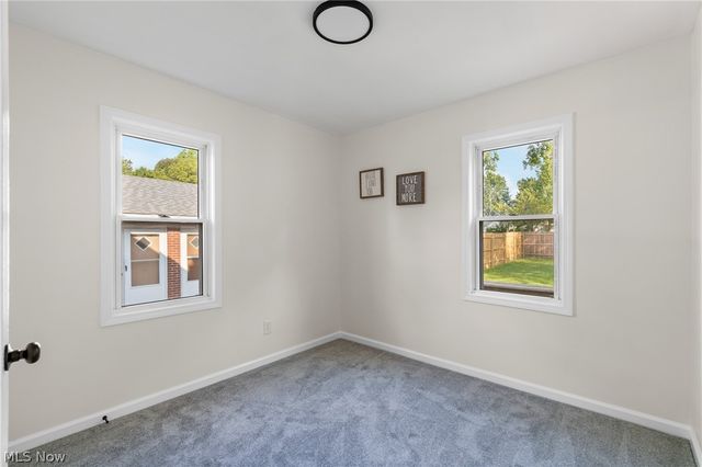 827 Davies Avenue, Akron, OH 44306