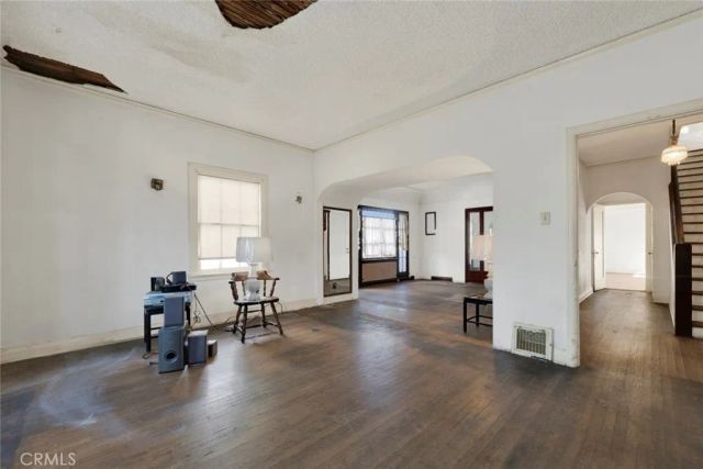 1224 S Wilton Place, Los Angeles, CA 90019