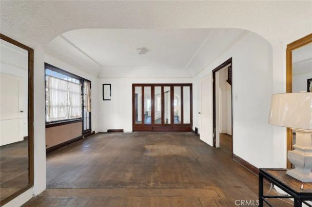 1224 S Wilton Place, Los Angeles, CA 90019