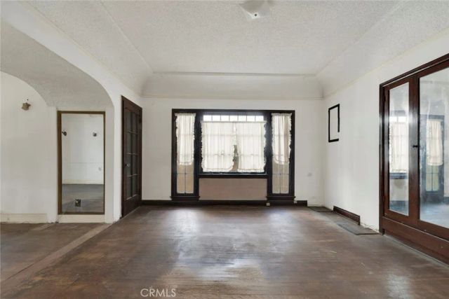 1224 S Wilton Place, Los Angeles, CA 90019