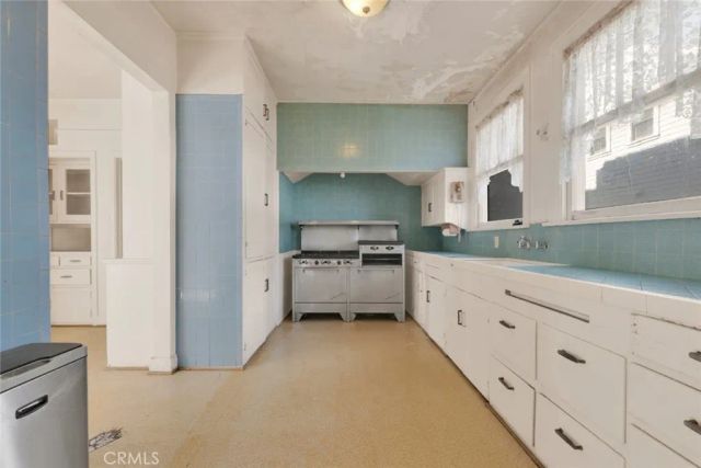 1224 S Wilton Place, Los Angeles, CA 90019