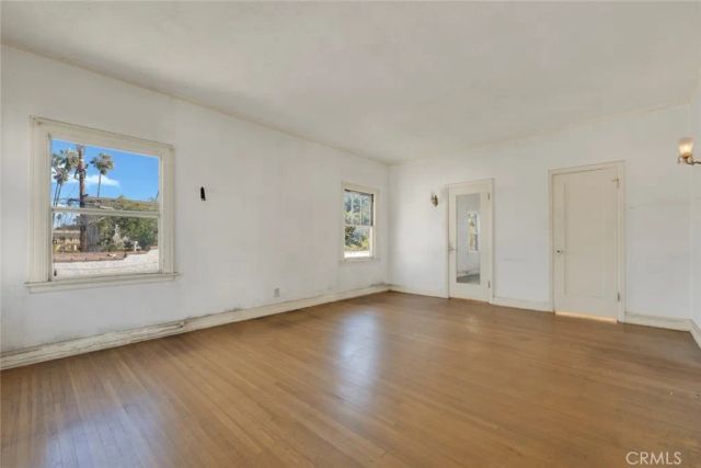 1224 S Wilton Place, Los Angeles, CA 90019