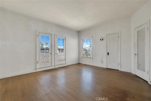 1224 S Wilton Place, Los Angeles, CA 90019