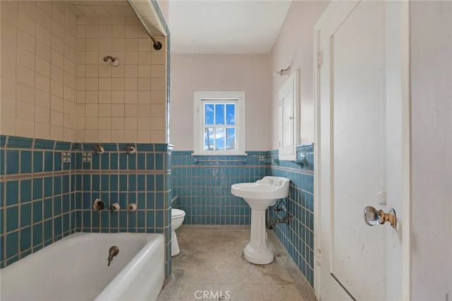 1224 S Wilton Place, Los Angeles, CA 90019