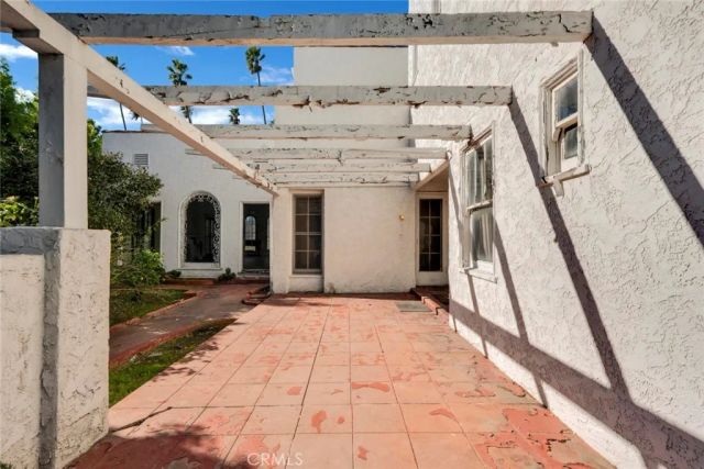 1224 S Wilton Place, Los Angeles, CA 90019