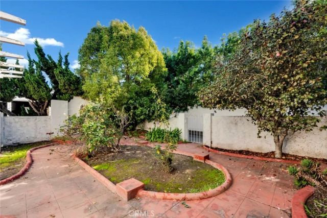 1224 S Wilton Place, Los Angeles, CA 90019