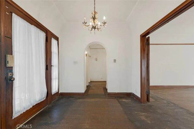 1224 S Wilton Place, Los Angeles, CA 90019