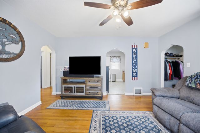2613 53rd Street, Des Moines, IA 50310