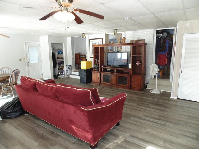 2009 Fairview Avenue, Lake Station, IN 46405