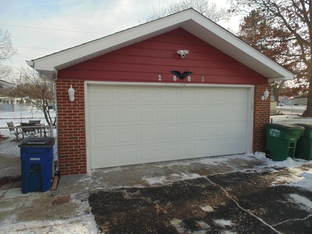 2009 Fairview Avenue, Lake Station, IN 46405