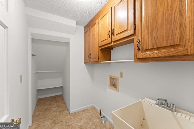 2711 Arbor Summit, Marietta, GA 30066