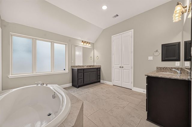 27124 Holtwood Grove Road, Magnolia, TX 77354