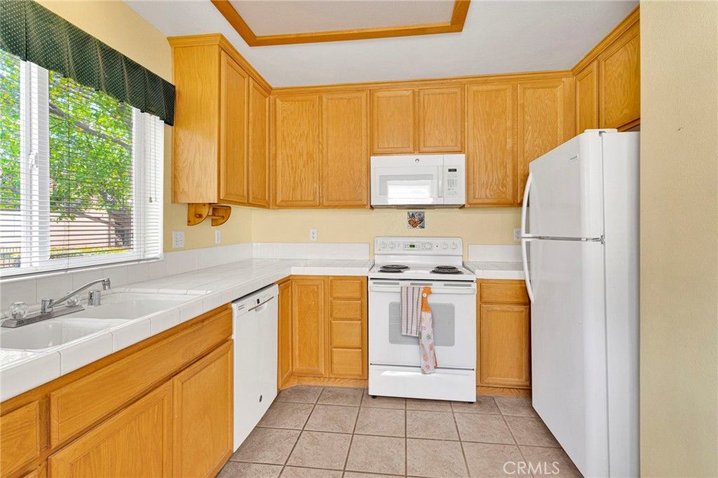 Image 15 of property listing at 19034 Stoddard, Apple Valley, CA 92308