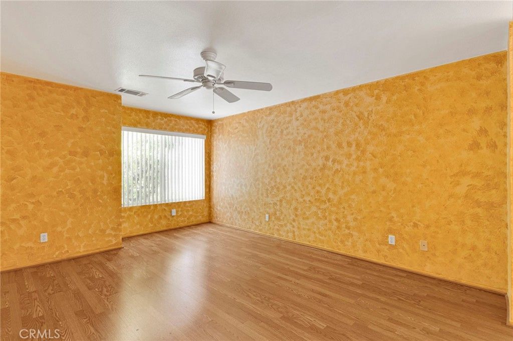 Image 19 of property listing at 19034 Stoddard, Apple Valley, CA 92308
