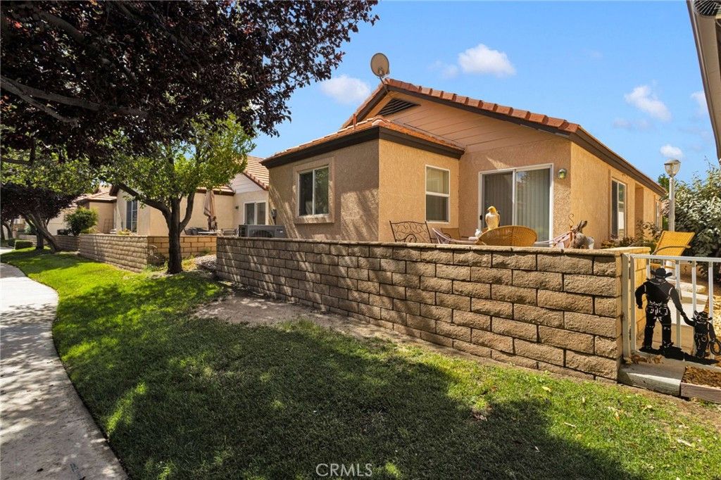Image 36 of property listing at 19034 Stoddard, Apple Valley, CA 92308