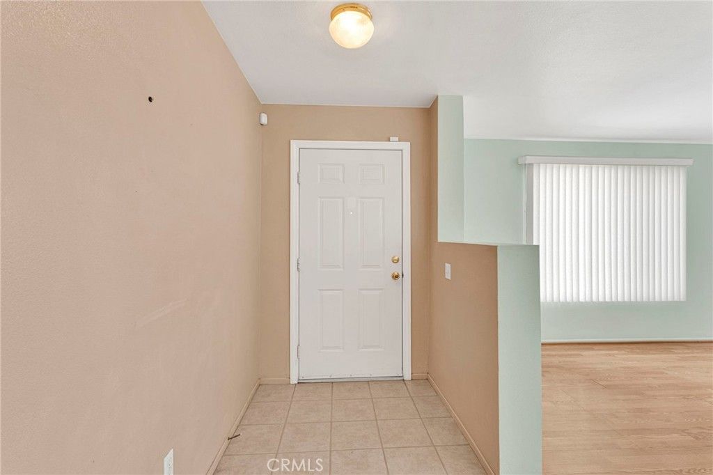 Image 6 of property listing at 19034 Stoddard, Apple Valley, CA 92308