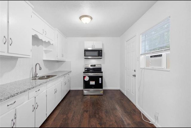 8410 Elrod Street, Houston, TX 77017