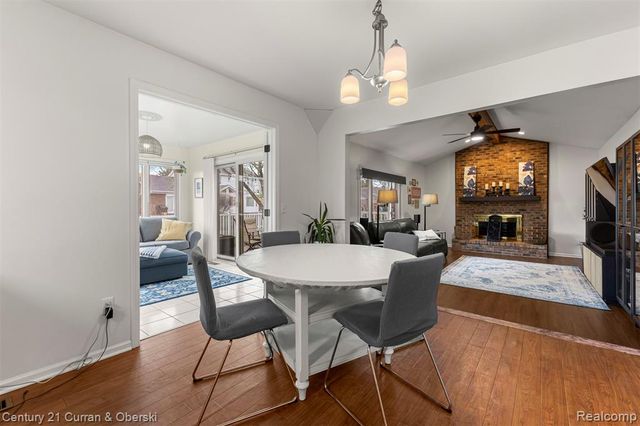 19320 Southampton Drive, Livonia, MI 48152