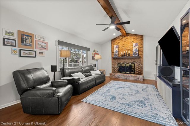 19320 Southampton Drive, Livonia, MI 48152