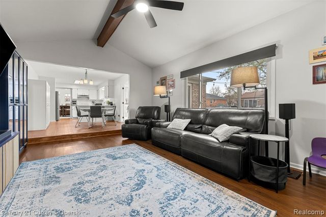 19320 Southampton Drive, Livonia, MI 48152