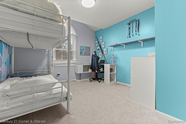 19320 Southampton Drive, Livonia, MI 48152