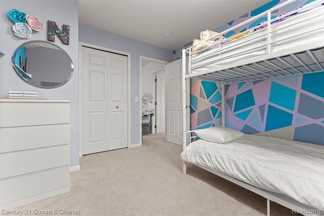 19320 Southampton Drive, Livonia, MI 48152