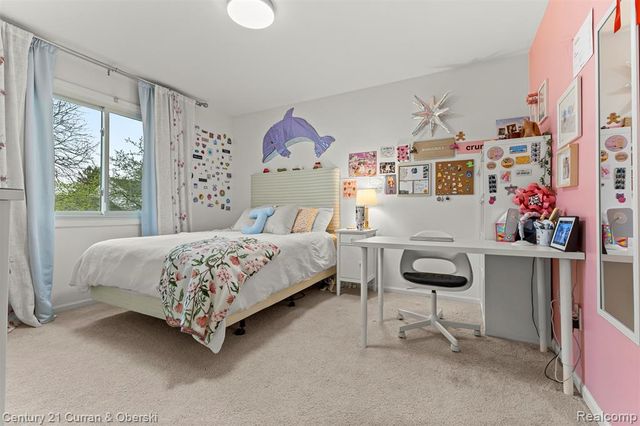 19320 Southampton Drive, Livonia, MI 48152