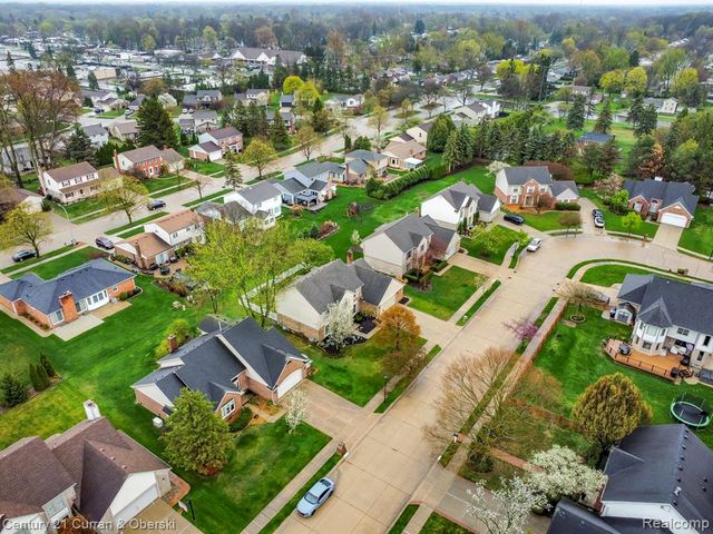 19320 Southampton Drive, Livonia, MI 48152