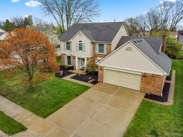 19320 Southampton Drive, Livonia, MI 48152