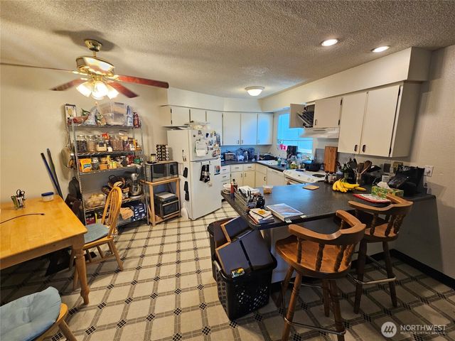 1921 Teresa Way, Kelso, WA 98626