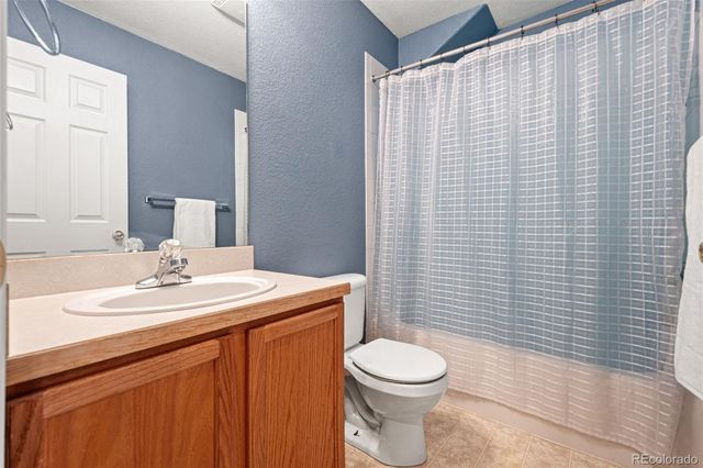 15555 E 40th Avenue 110, Denver, CO 80239