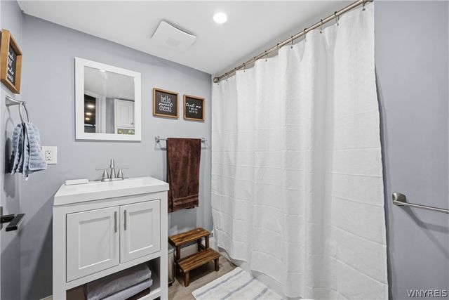 4 Frantzen, Cheektowaga, NY 14227