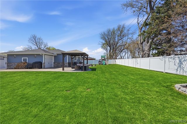 4 Frantzen, Cheektowaga, NY 14227