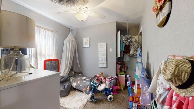 1124 W Cushing Street, Decatur, IL 62526