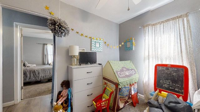 1124 W Cushing Street, Decatur, IL 62526