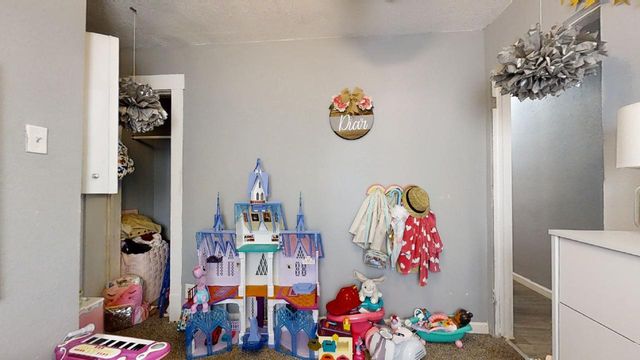 1124 W Cushing Street, Decatur, IL 62526