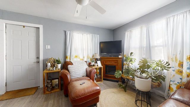 1124 W Cushing Street, Decatur, IL 62526