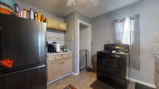 1124 W Cushing Street, Decatur, IL 62526