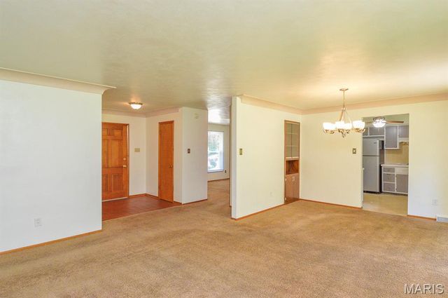 37 Hemlock, Belleville, IL 62221
