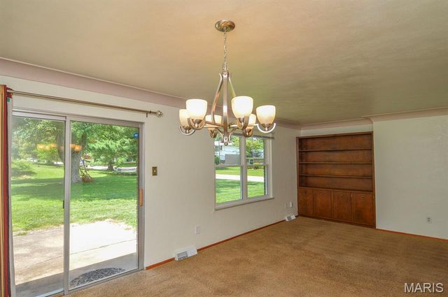 37 Hemlock, Belleville, IL 62221