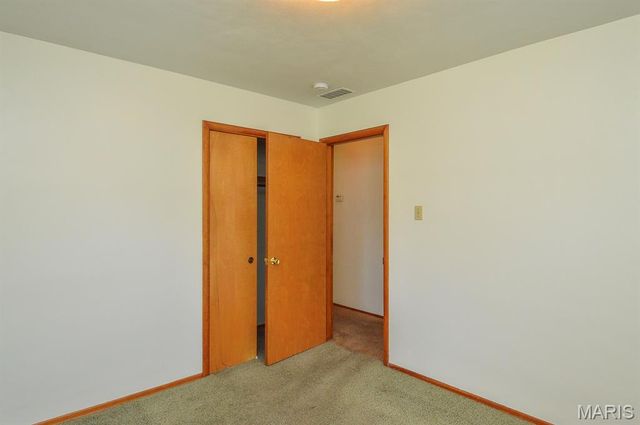 37 Hemlock, Belleville, IL 62221