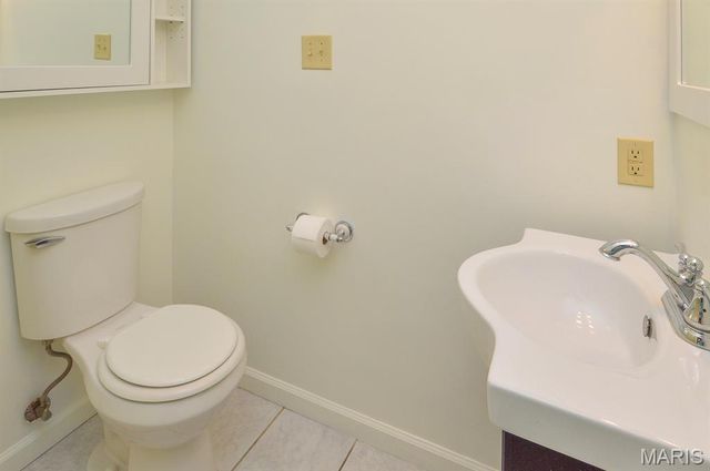 37 Hemlock, Belleville, IL 62221