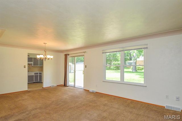 37 Hemlock, Belleville, IL 62221