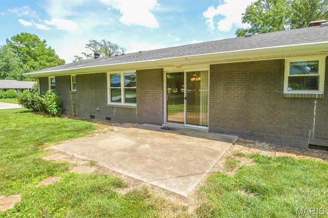 37 Hemlock, Belleville, IL 62221