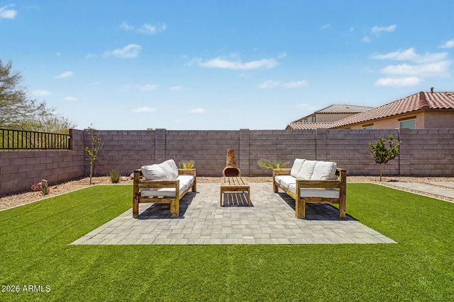 17849 W GAMBIT Trail, Surprise, AZ 85387