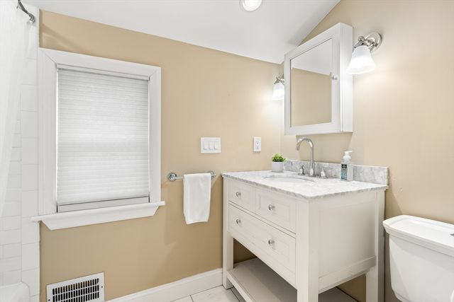 5 Putnam Rd, Arlington, MA 02474